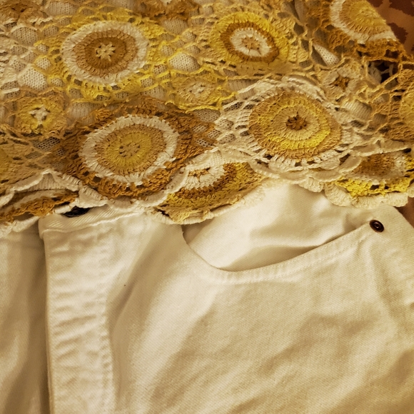 High Waist White  Raw Cut Denim Shorts - Picture 4 of 9